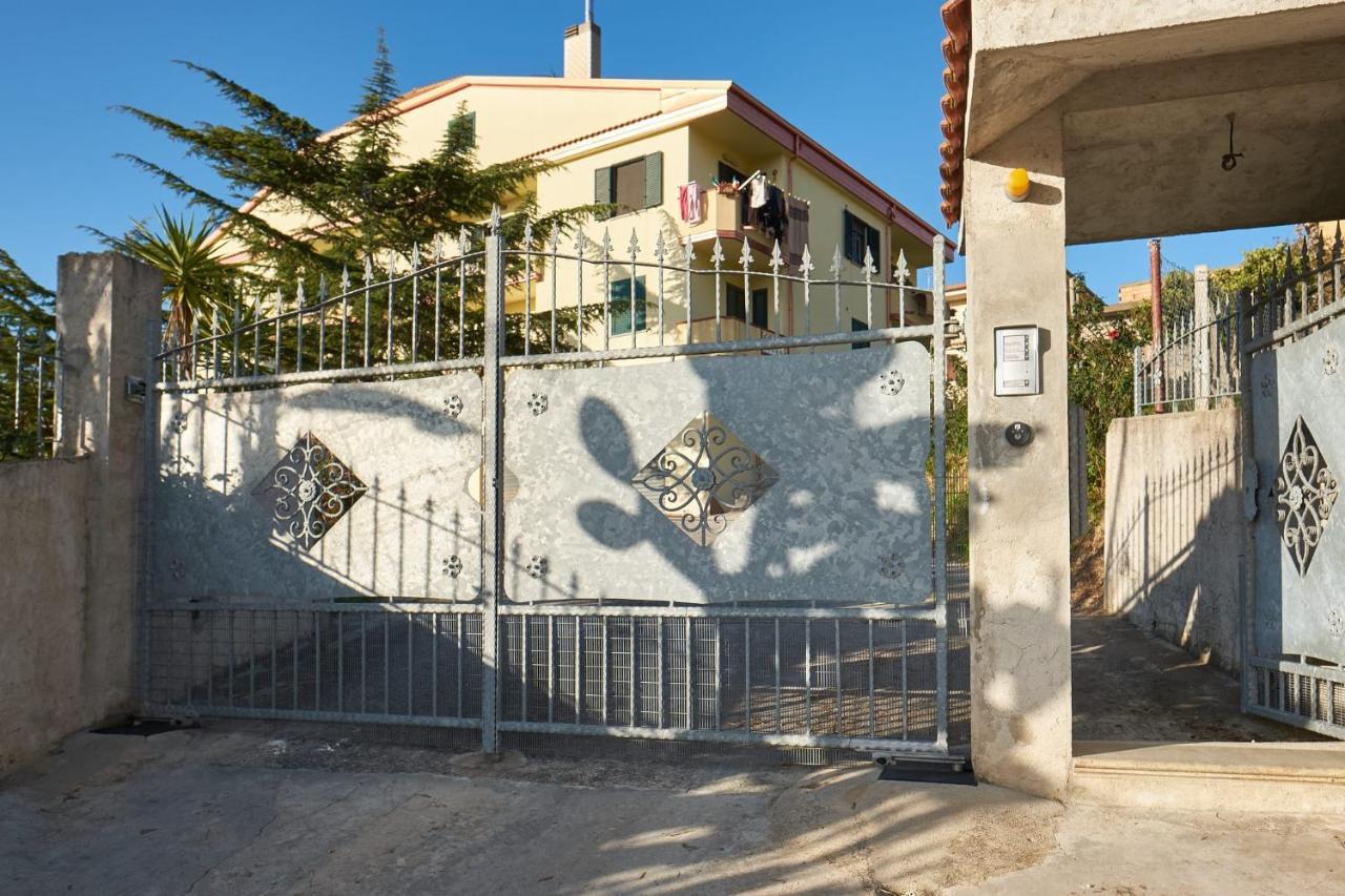 Bouganville House - Casa Vacanze Triparni 外观 照片